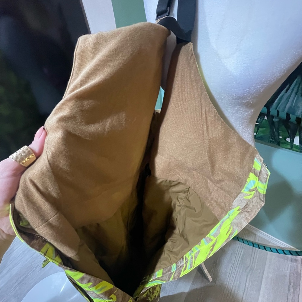 ❄️The North Face Vibrant Yellow and Brown Insulated Snowboarding Bib Overalls🗻 - Picture 15 of 16